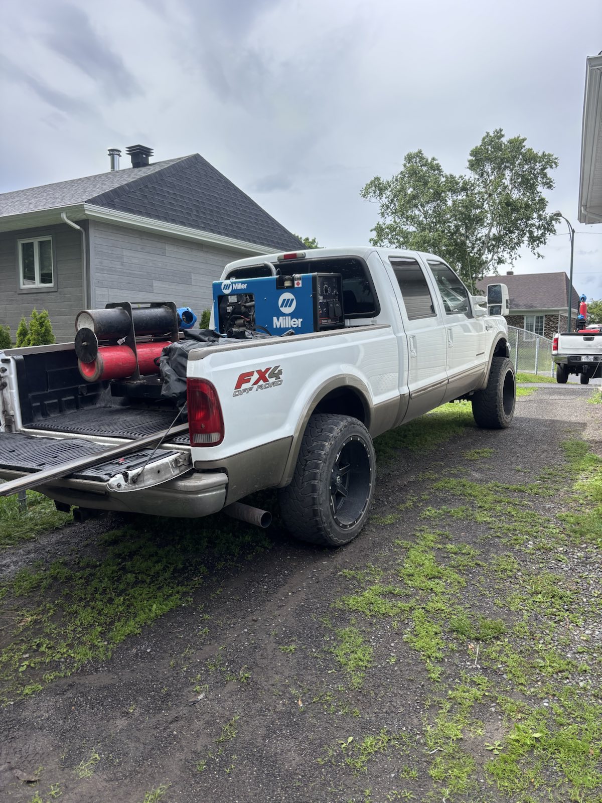 Camion de soudure Ford F-250 de Soudure MobilX avec soudeuse Miller à Québec